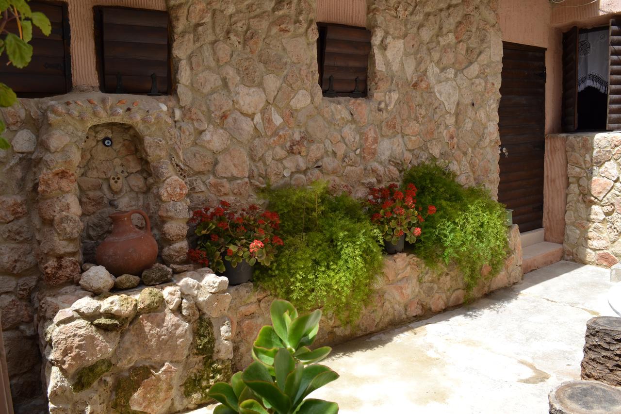 Mystery Garden Guest House Famagusta  Eksteriør billede