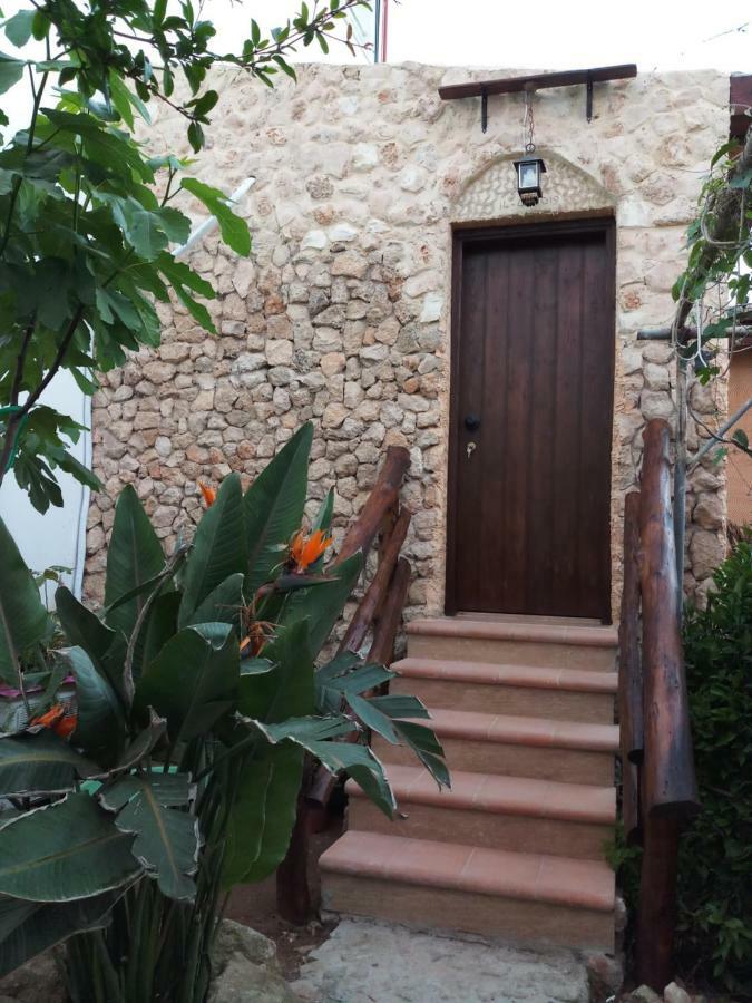 Mystery Garden Guest House Famagusta  Eksteriør billede